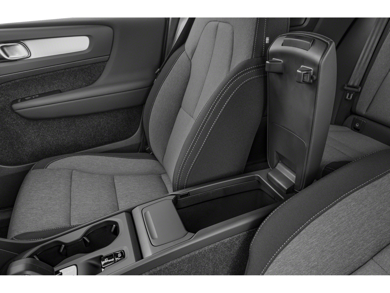 2024 Volvo XC40 B5 Core