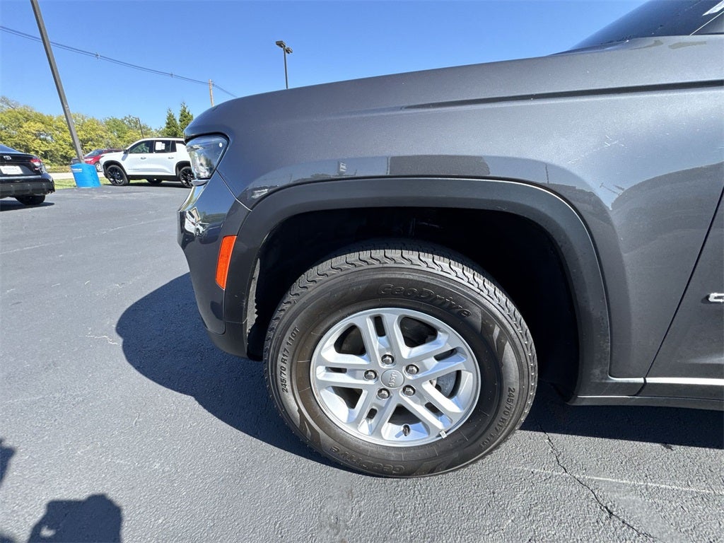 2022 Jeep Grand Cherokee Laredo