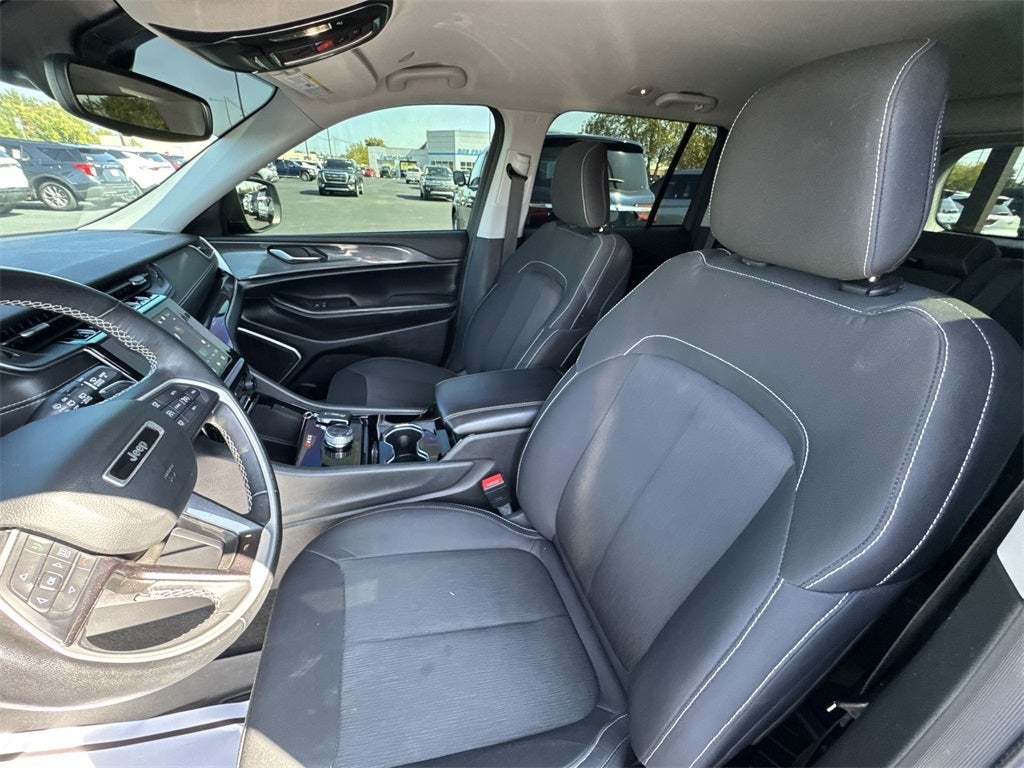 2022 Jeep Grand Cherokee Laredo