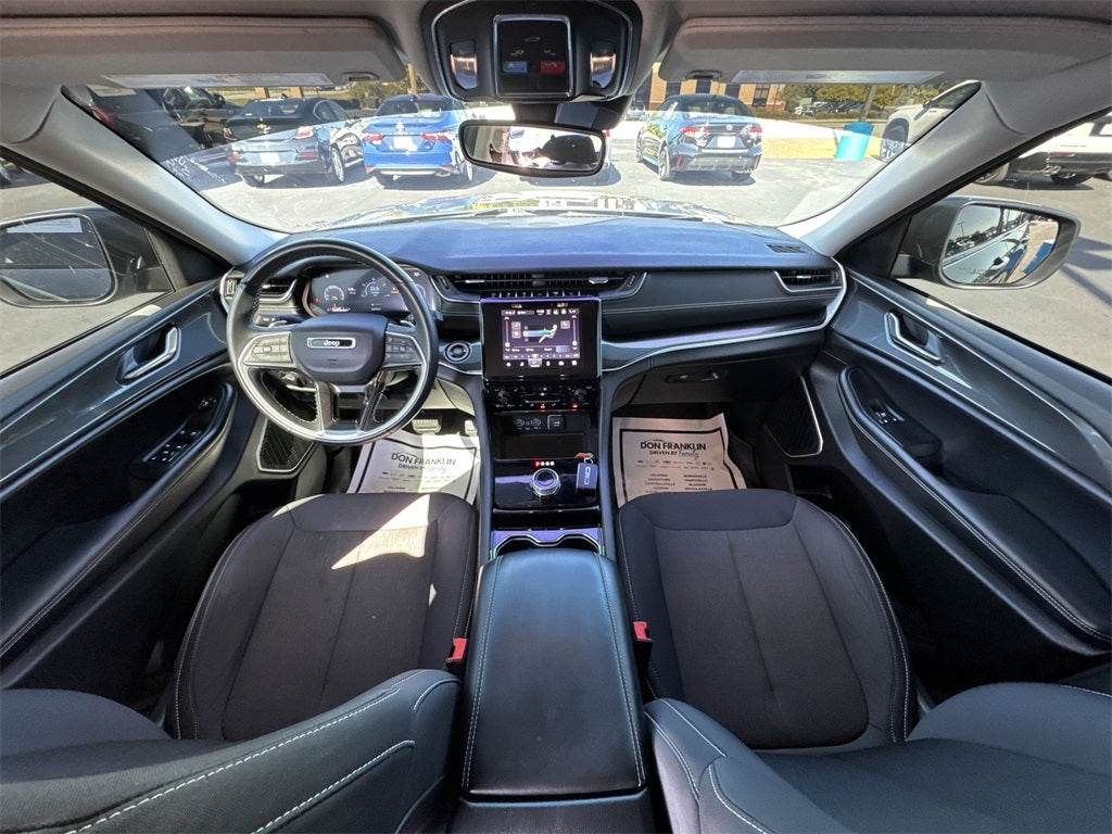 2022 Jeep Grand Cherokee Laredo