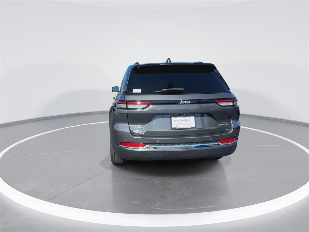 2022 Jeep Grand Cherokee Laredo