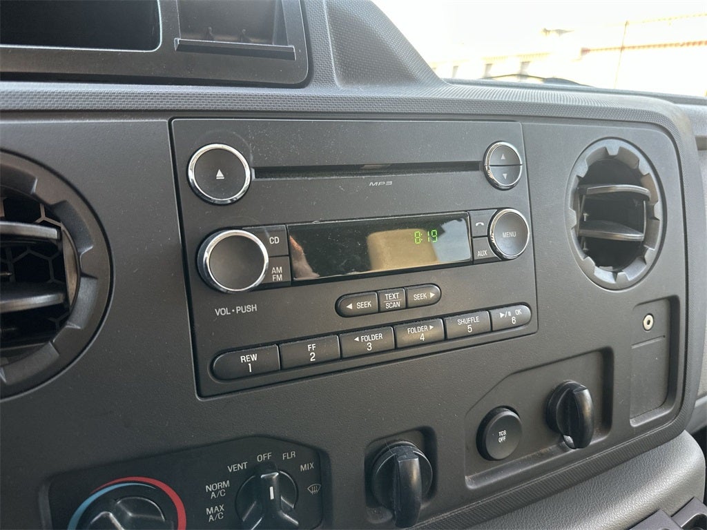 2014 Ford E-350SD XLT