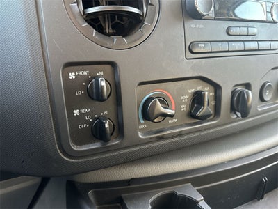 2014 Ford E-350SD XLT