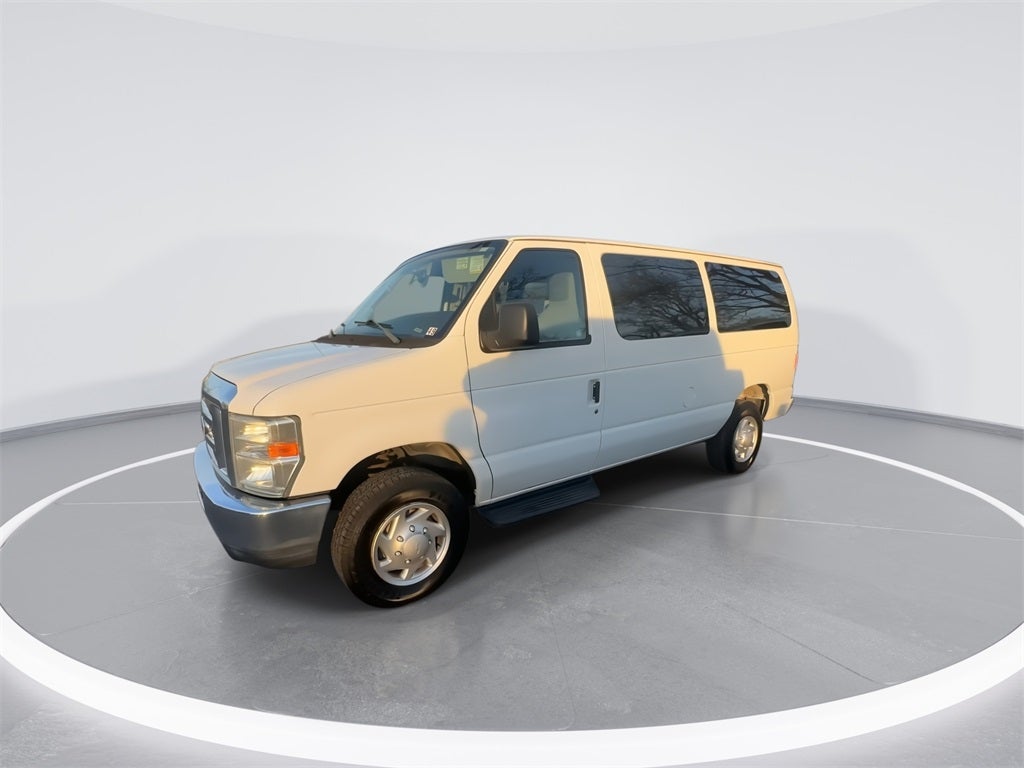 2014 Ford E-350SD XLT