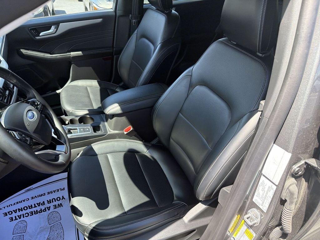 2025 Ford Escape Platinum