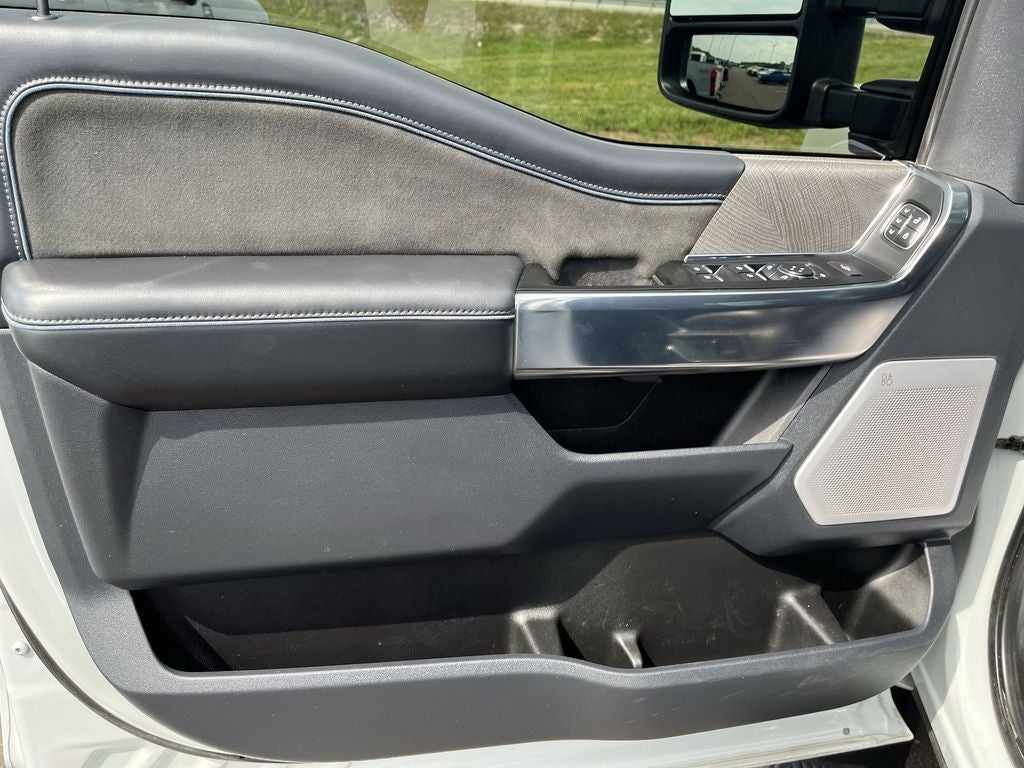 2025 Ford F-450SD Platinum DRW