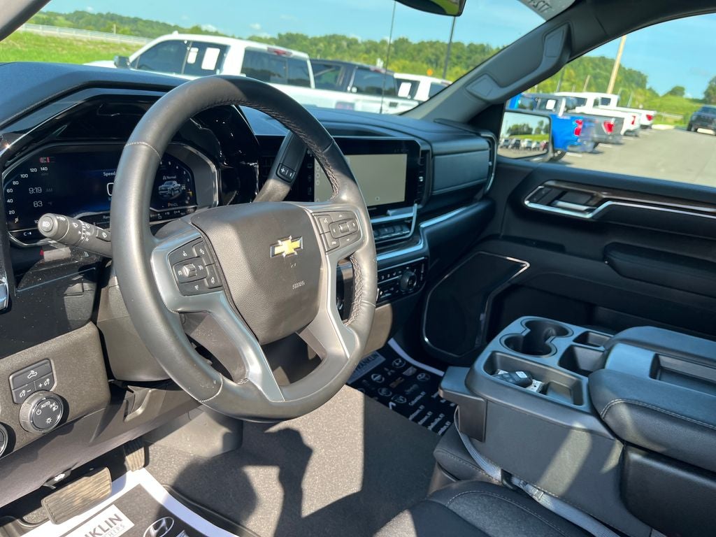2024 Chevrolet Silverado 1500 LT
