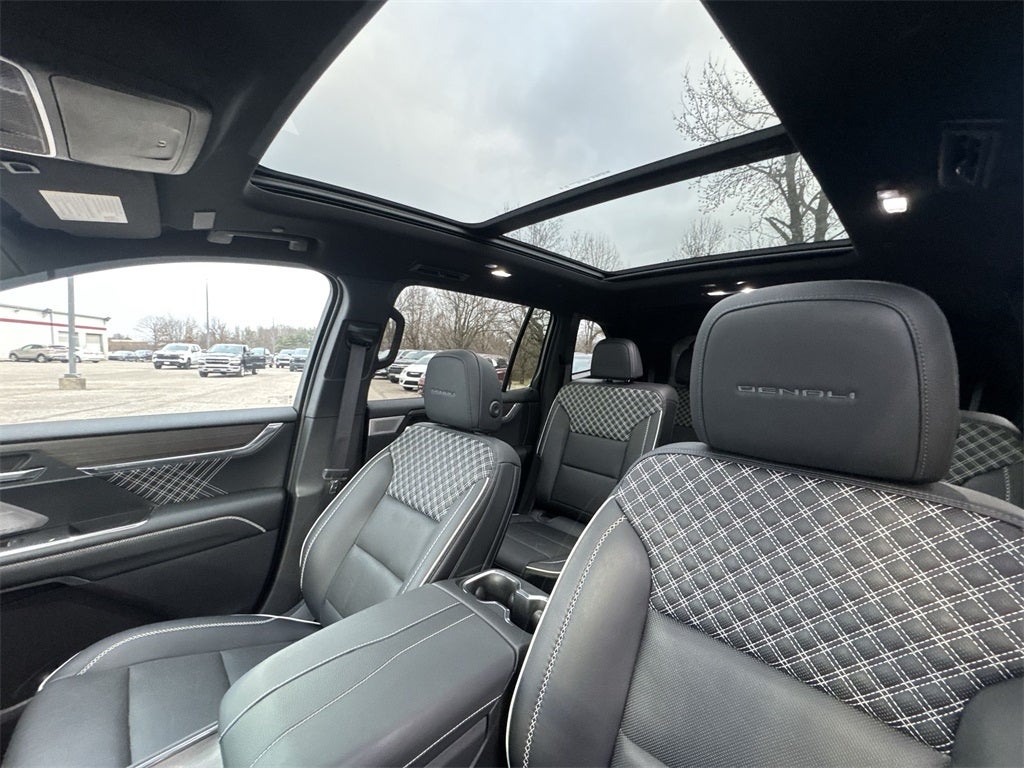 2024 GMC Acadia Denali