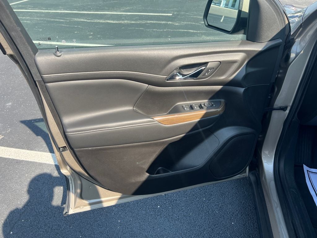 2022 GMC Acadia SLE