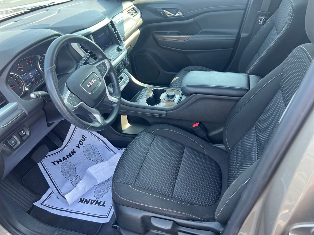 2022 GMC Acadia SLE