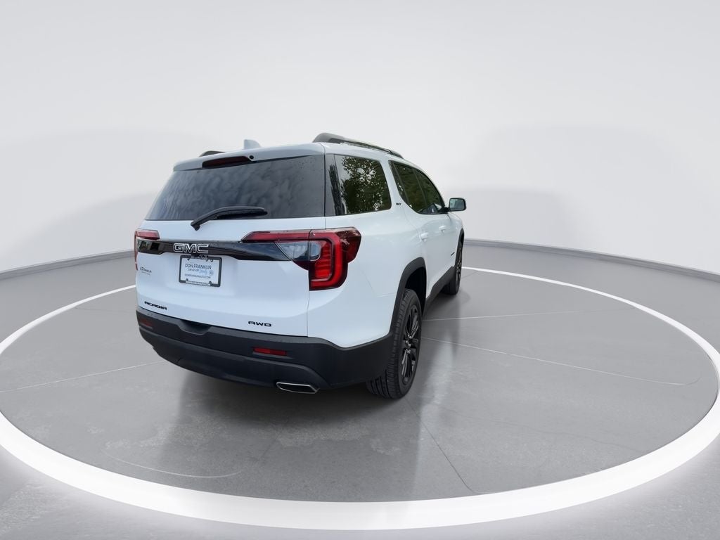 2023 GMC Acadia SLT