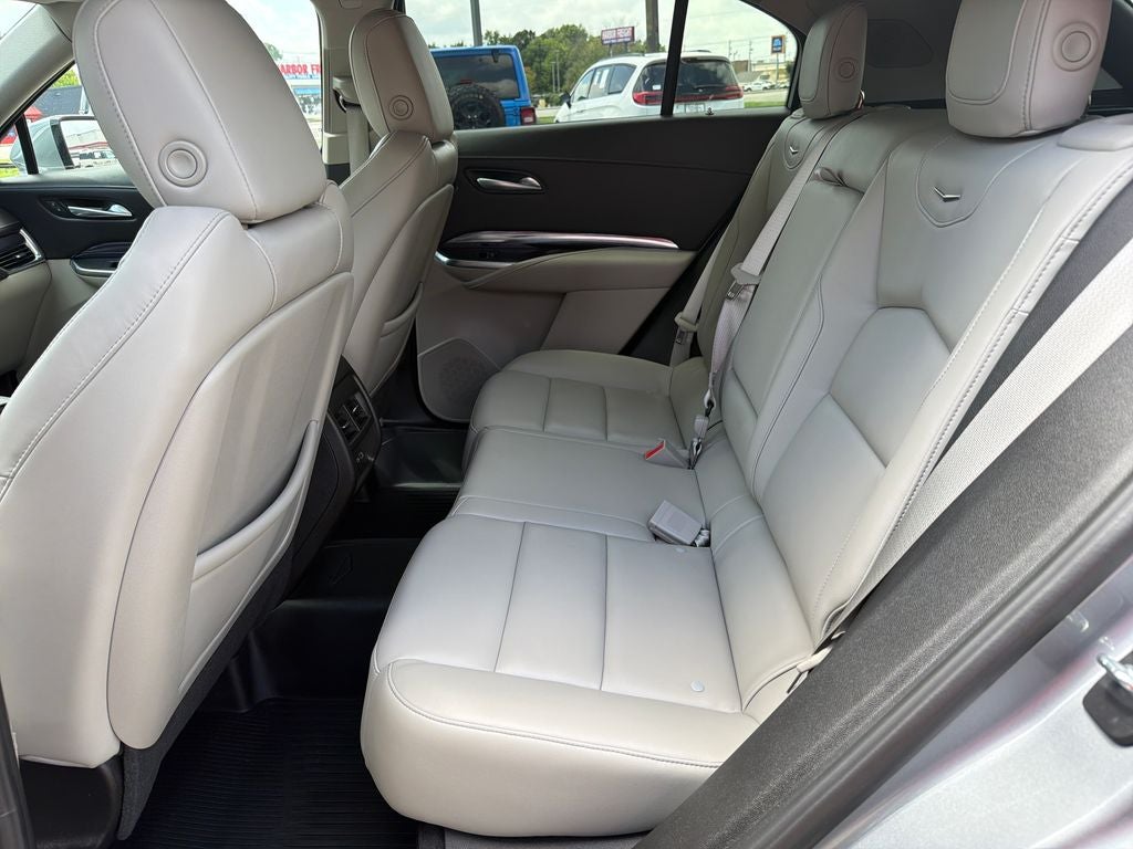2023 Cadillac XT4 Luxury