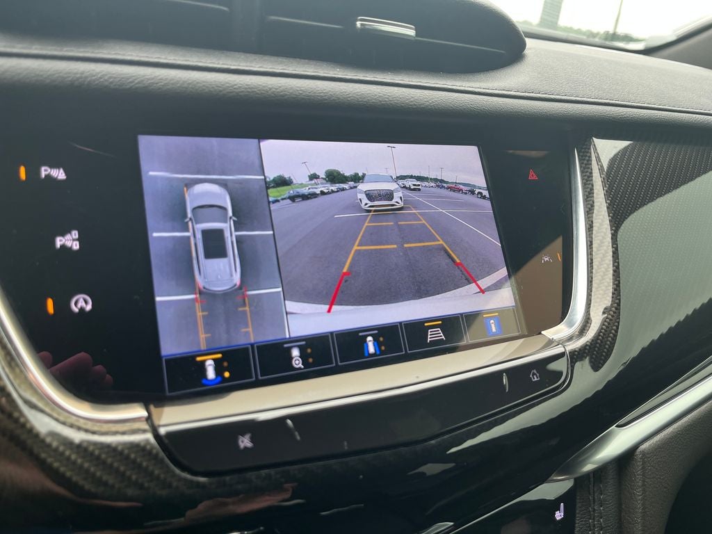 2023 Cadillac XT6 Sport