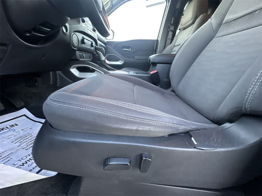 2022 Nissan Frontier SV