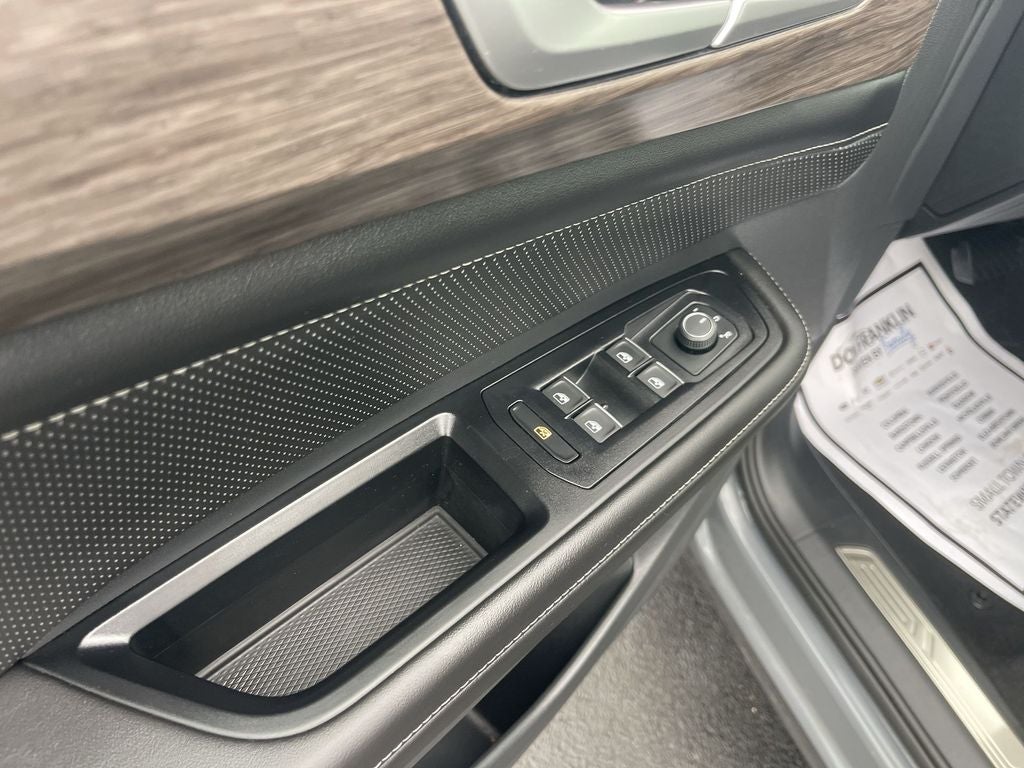 2025 Volkswagen Atlas 2.0T SEL