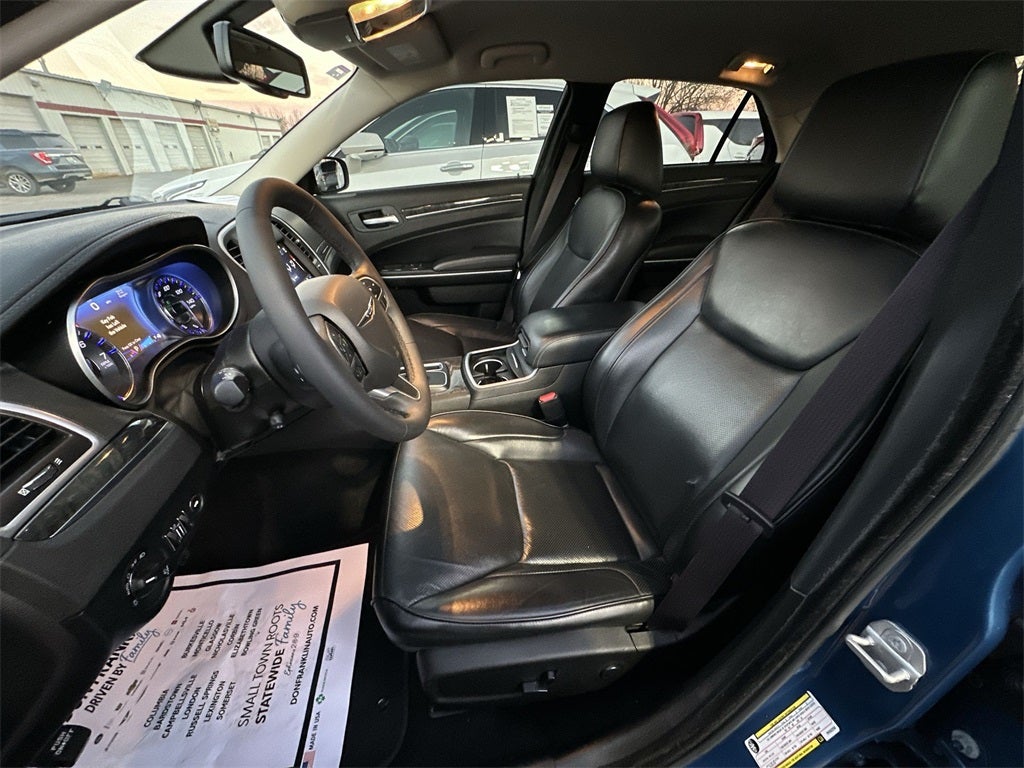 2023 Chrysler 300 Touring