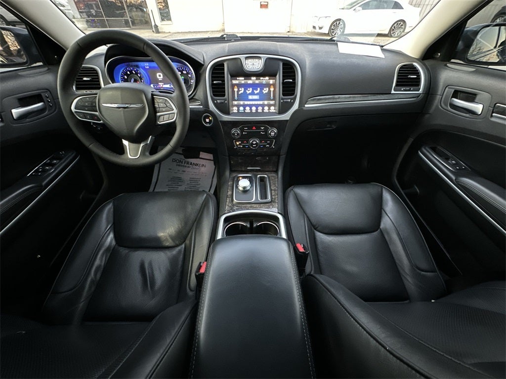 2023 Chrysler 300 Touring