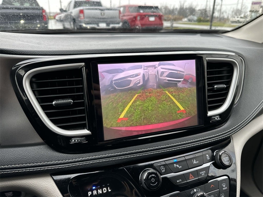 2023 Chrysler Pacifica Touring L