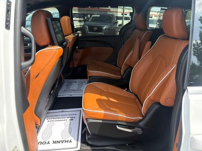 2026 Chrysler Pacifica Hybrid Pinnacle