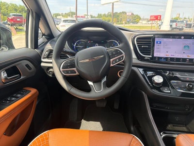2026 Chrysler Pacifica Hybrid Pinnacle