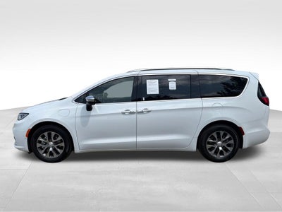 2026 Chrysler Pacifica Hybrid Pinnacle