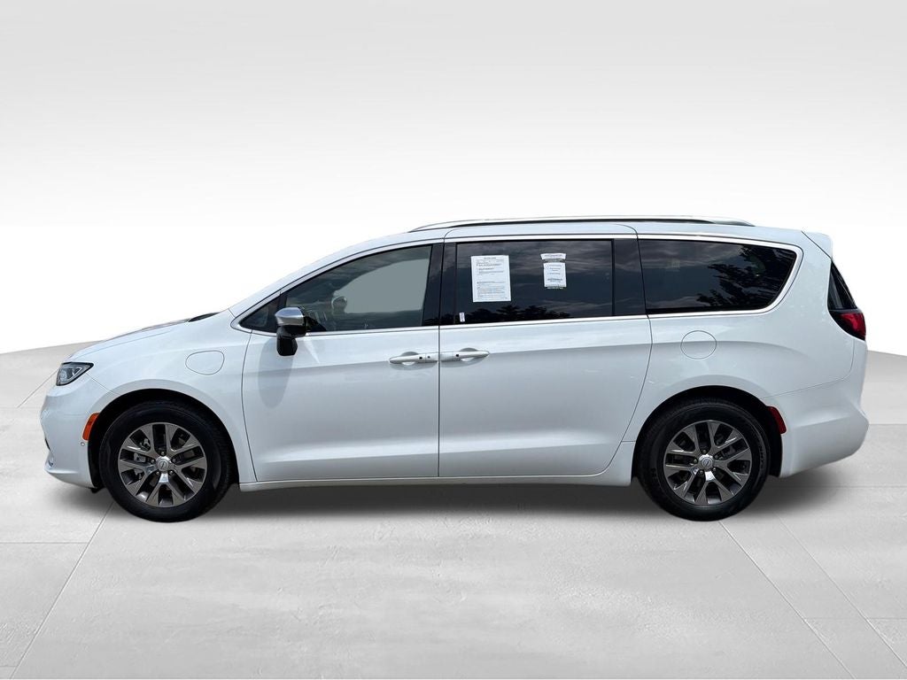 2026 Chrysler Pacifica Hybrid Pinnacle