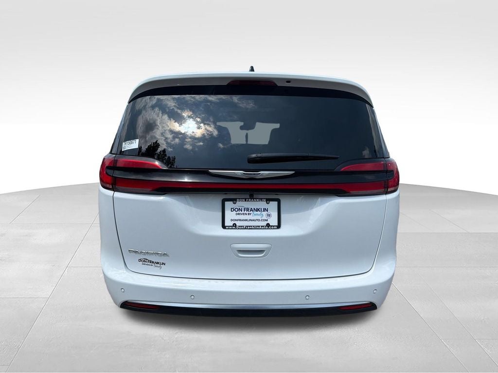 2026 Chrysler Pacifica Hybrid Pinnacle