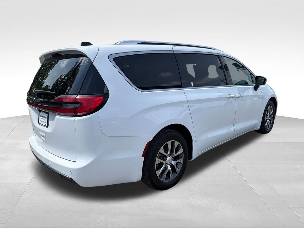 2026 Chrysler Pacifica Hybrid Pinnacle