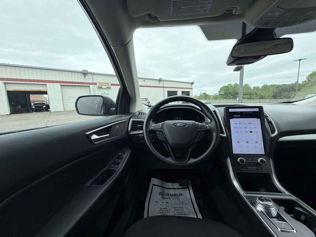 2022 Ford Edge SE