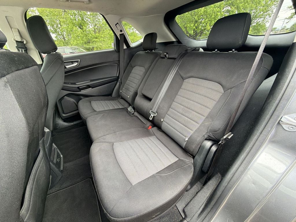 2022 Ford Edge SE