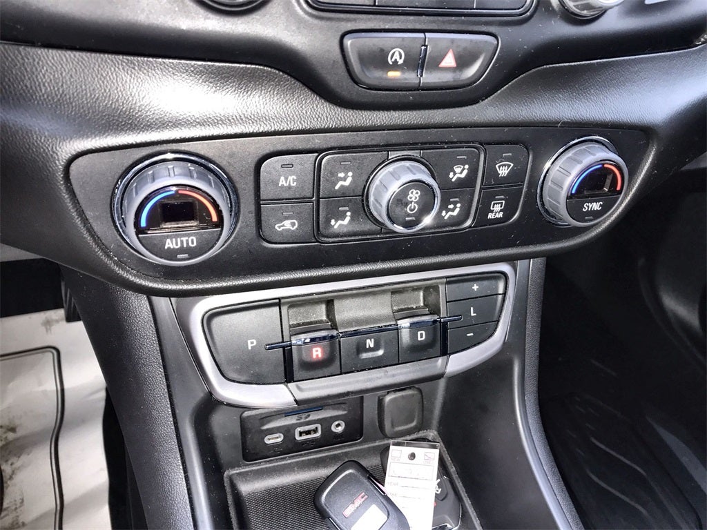 2022 GMC Terrain AT4