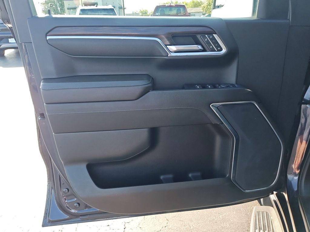 2024 GMC Sierra 1500 SLT - Photo 12