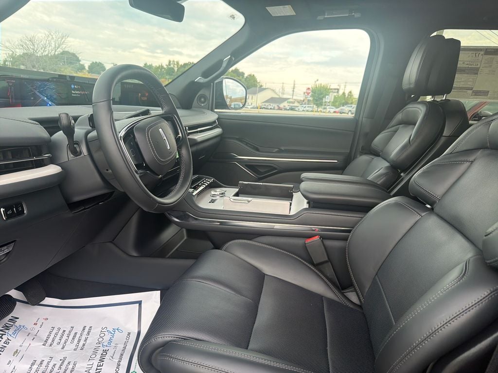 2027 Lincoln Navigator Reserve