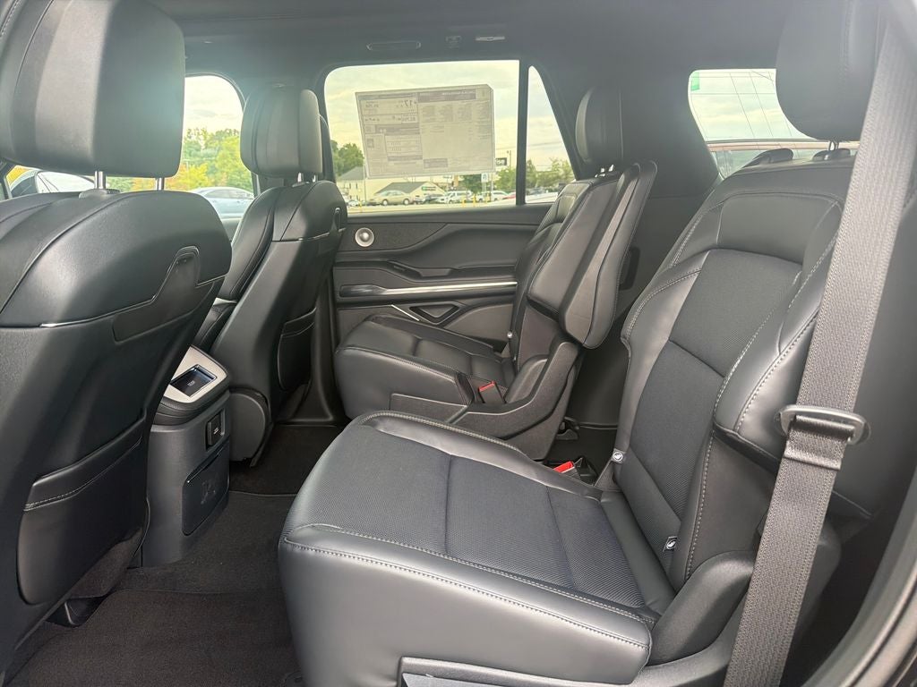 2027 Lincoln Navigator Reserve