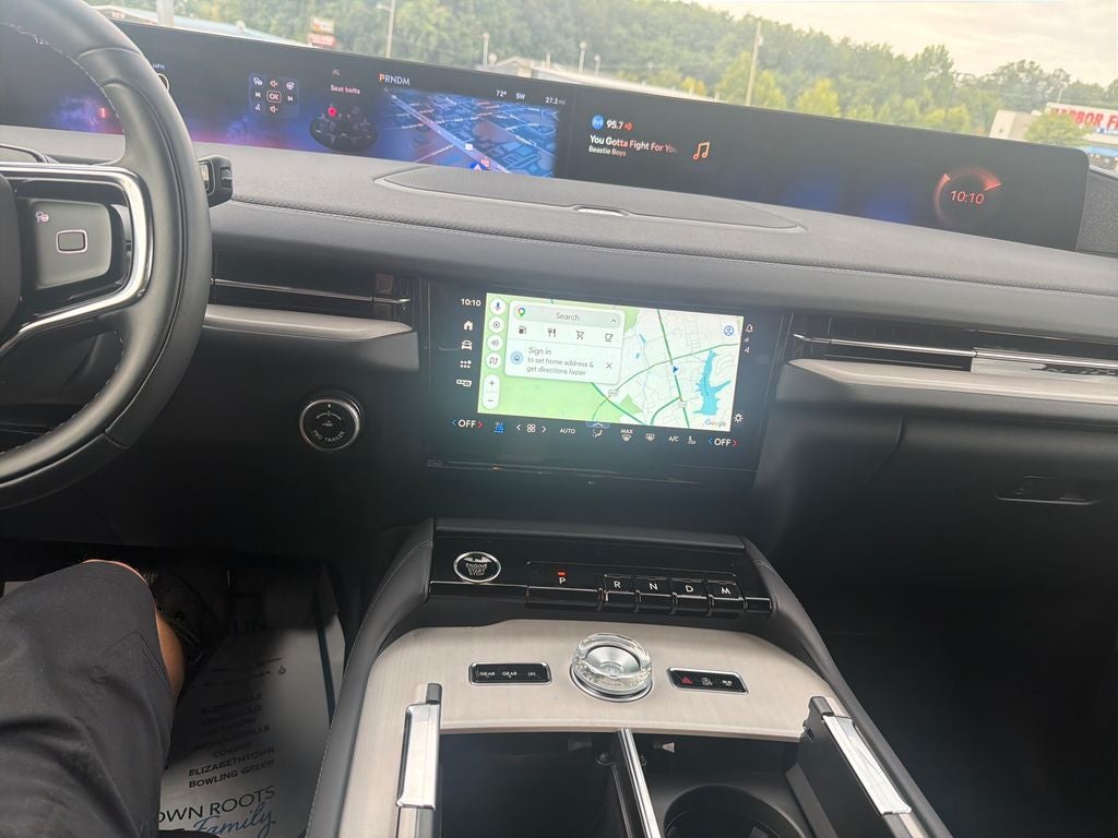 2027 Lincoln Navigator Reserve