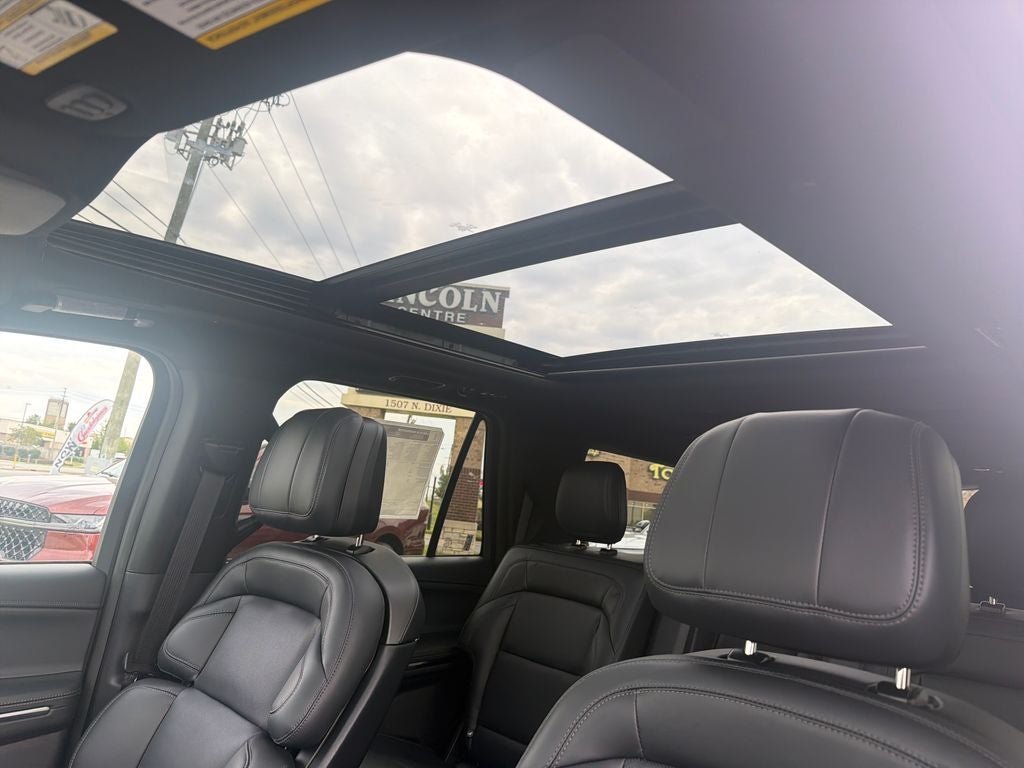 2027 Lincoln Navigator Reserve