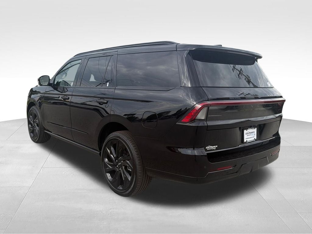 2027 Lincoln Navigator Reserve