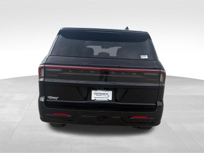 2027 Lincoln Navigator Reserve