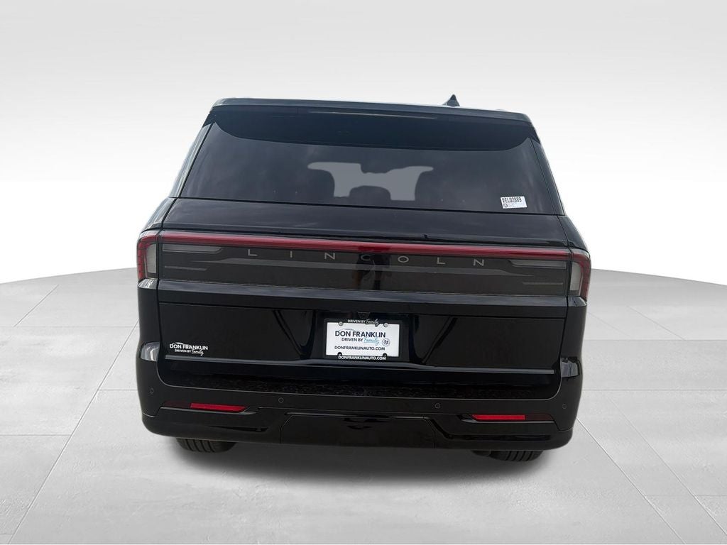2027 Lincoln Navigator Reserve