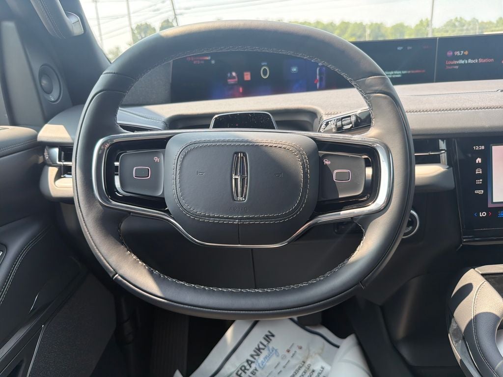 2027 Lincoln Navigator Reserve