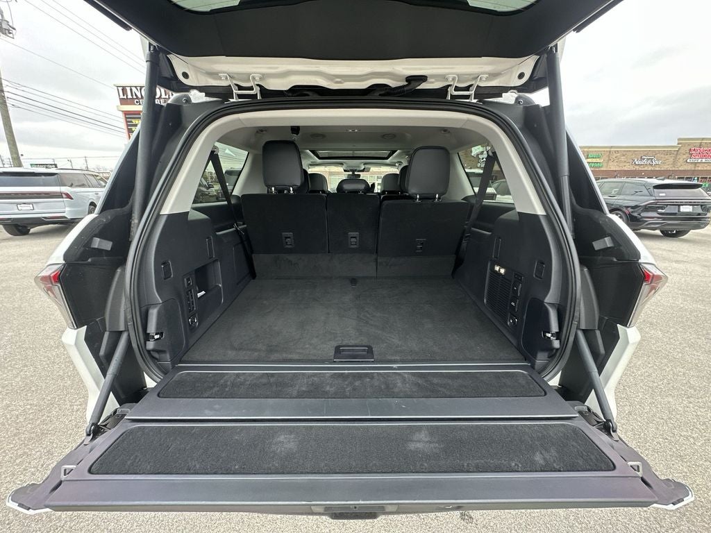 2025 Lincoln Navigator L Reserve