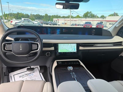 2027 Lincoln Navigator L Reserve