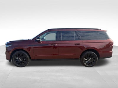 2027 Lincoln Navigator L Reserve