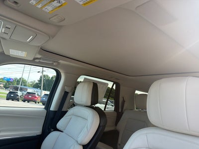 2027 Lincoln Navigator L Reserve