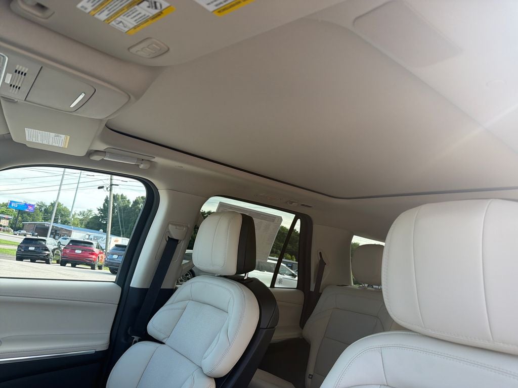 2027 Lincoln Navigator L Reserve