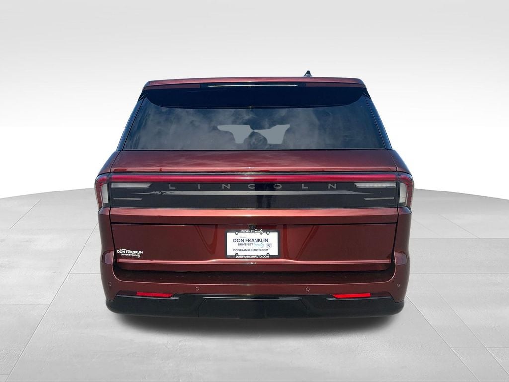 2027 Lincoln Navigator L Reserve
