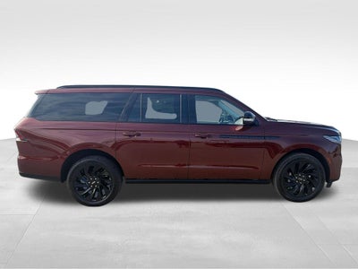2027 Lincoln Navigator L Reserve