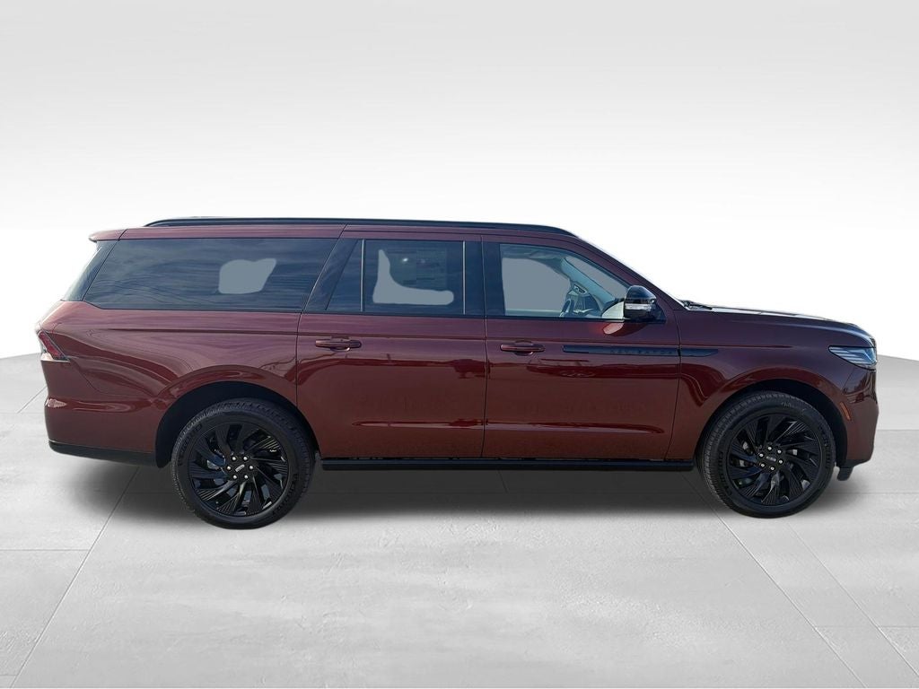 2027 Lincoln Navigator L Reserve
