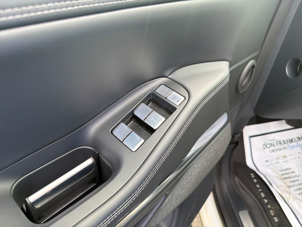 2027 Lincoln Navigator L Reserve