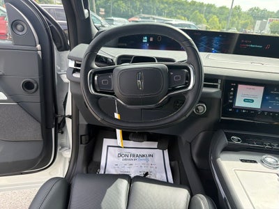 2027 Lincoln Navigator L Reserve
